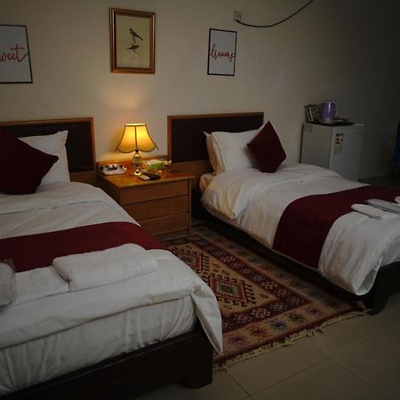 Petra Home Hotel Wadi Musa Exterior foto